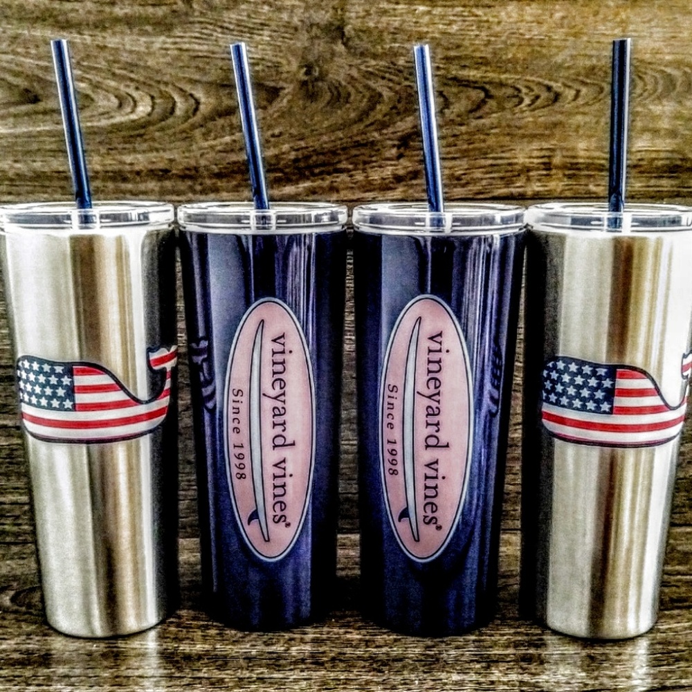 ✨Vineyard Vines USA staining steel tumbler…